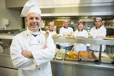 Ein Team aus Spitzenköchen in der Küche