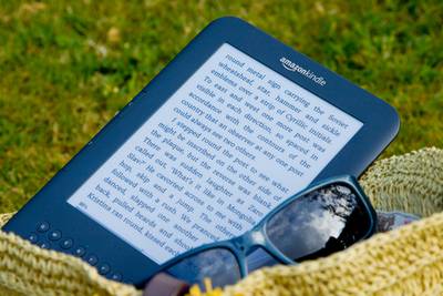 eBook auf e-Reader in Tasche